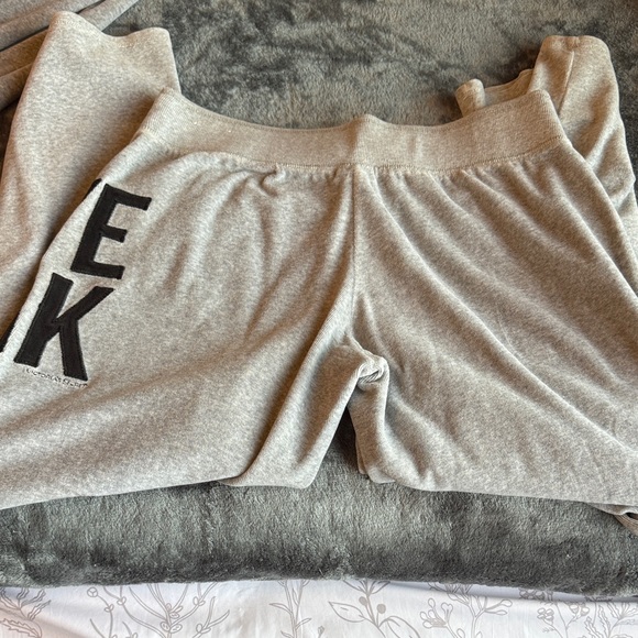 Gray Hoodie and Sweatpants Set PINK Victorias Secret - Picture 6 of 7